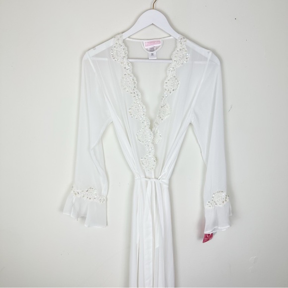 NWT Lucie Ann Vintage Bridal Robe - Picture 2 of 12